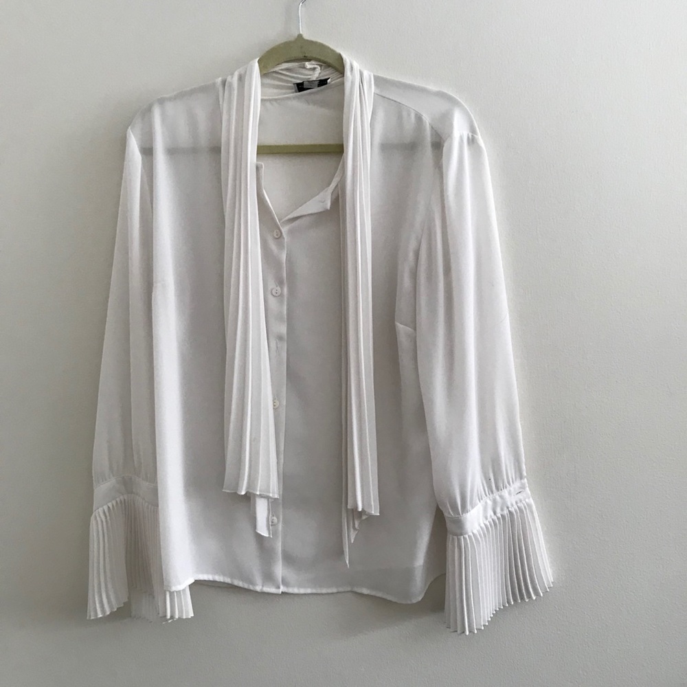 tahari blouse